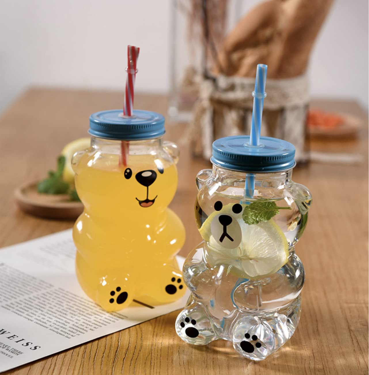 Kawaii Bear Sippy Cup 19oz Clear Bear Glass Cup with Lid and Straw Cute Kawaii Bear Glass Bottle Mug for Juice Milk Tea Smoothies Infused Water Beverage Food Grade Microwave Safe (Smiling Bear)