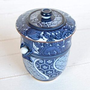 有田焼やきもの市場 Japanese Yunomi Tea Cup with Lid Arita Imari ware Made in Japan Kacho-Ikkanjin Blue