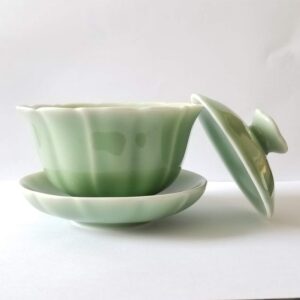 Handmade Celadon Gaiwan 5oz Teacups and Saucer Set Kung Fu Cups Porcelain Drinkware (Green)