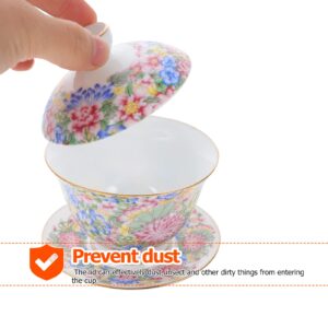 The lid can effectively dust, and other dirty things from entering the cup.