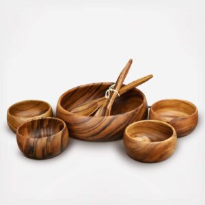 pacific merchants acacia wood 7-piece round 12" x 4" large salad bowl set with four 6" x 3" salad bowls and servers
