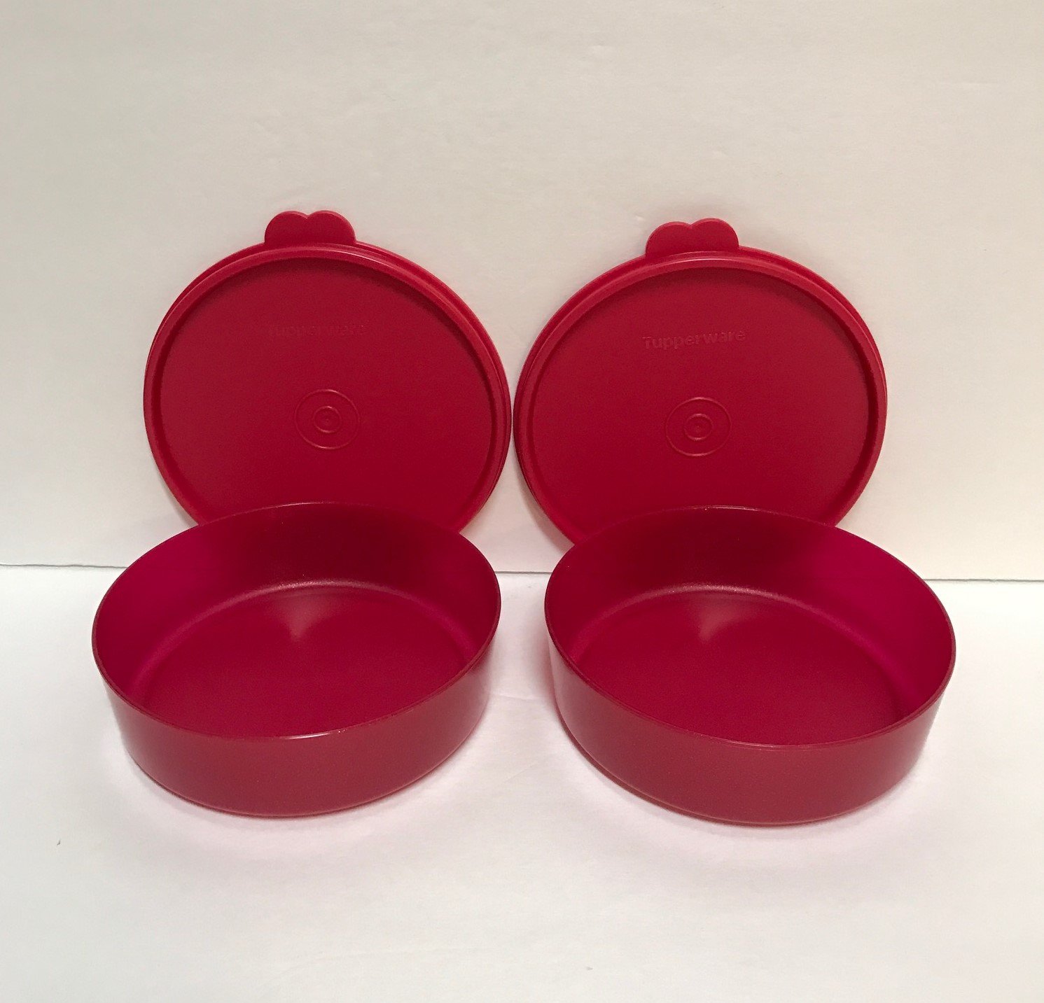 Tupperware 1 1/2cup Medium Wonder Bowl set of (2) Red with Matching Seals