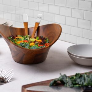 nambe Ripple Wooden Salad Bowl 3 Piece Set | 15.5 -Inch Large Salad Bowl with Serving Utensils | Acacia Wood and Nambe Alloy Salad Servers and Fruit Bowl | Housewarming Gift | Designed by Alvaro Uribe