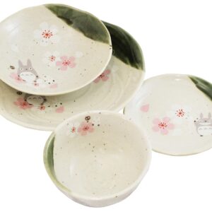 Studio Ghibli - My Neighbor Totoro - Sakura/Cherry Blossom, Skater Traditional Japanese Porcelain Dish Series - Small Plate