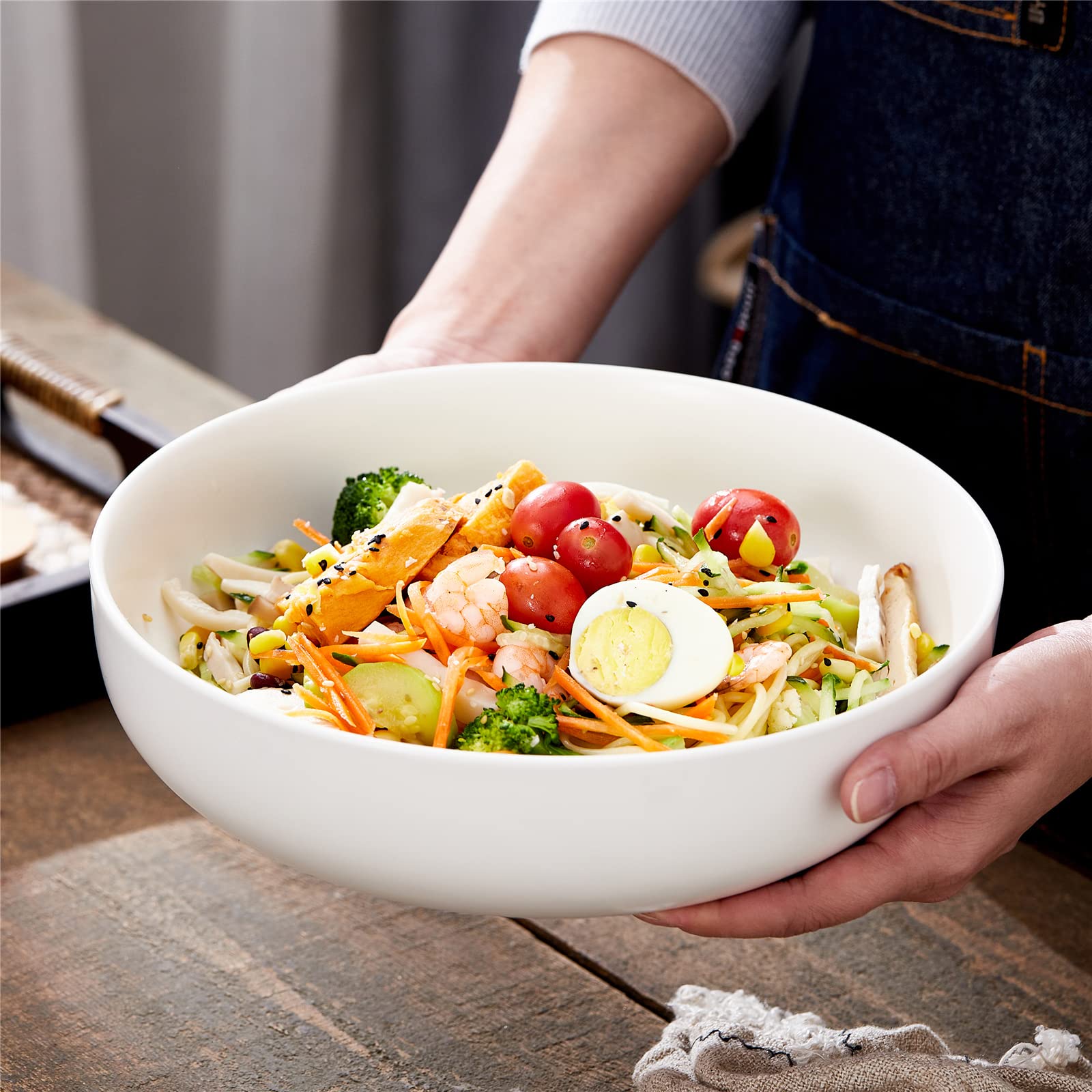 Swuut 10" Large Serving Bowl, 2.8 Quart Big Salad Bowl, Porcelain White Pasta Bowl, Sturdy Mixing Bowls, Matte Soup Bowl for Family Kitchen,Microwave & Dishwasher Safe (White)