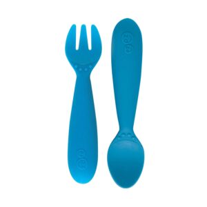 ezpz mini utensils (fork & spoon in blue) - 100% bpa free fork and spoon for toddlers first foods + self-feeding - designed by a pediatric feeding specialist - 12 months+
