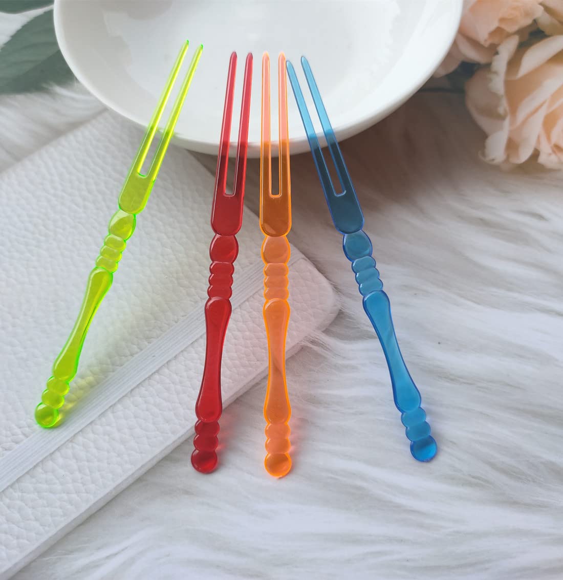 400PCS Disposable Plastic Cocktail Picks Fruit Forks, Mini Cake Forks Sticks Party Supplies, Tasting Appetizer Plates Picks Dessert Forks (Multicolor)