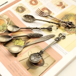 Dessert Spoons,Coffee SpoonTeaspoon,Awakingdemi Vintage Style Metal Carved Fruit Dessert Spoons for Kitchen Dining Bar,6pccs/set