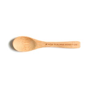 new zealand honey co. manuka honey bamboo spoon 12cm