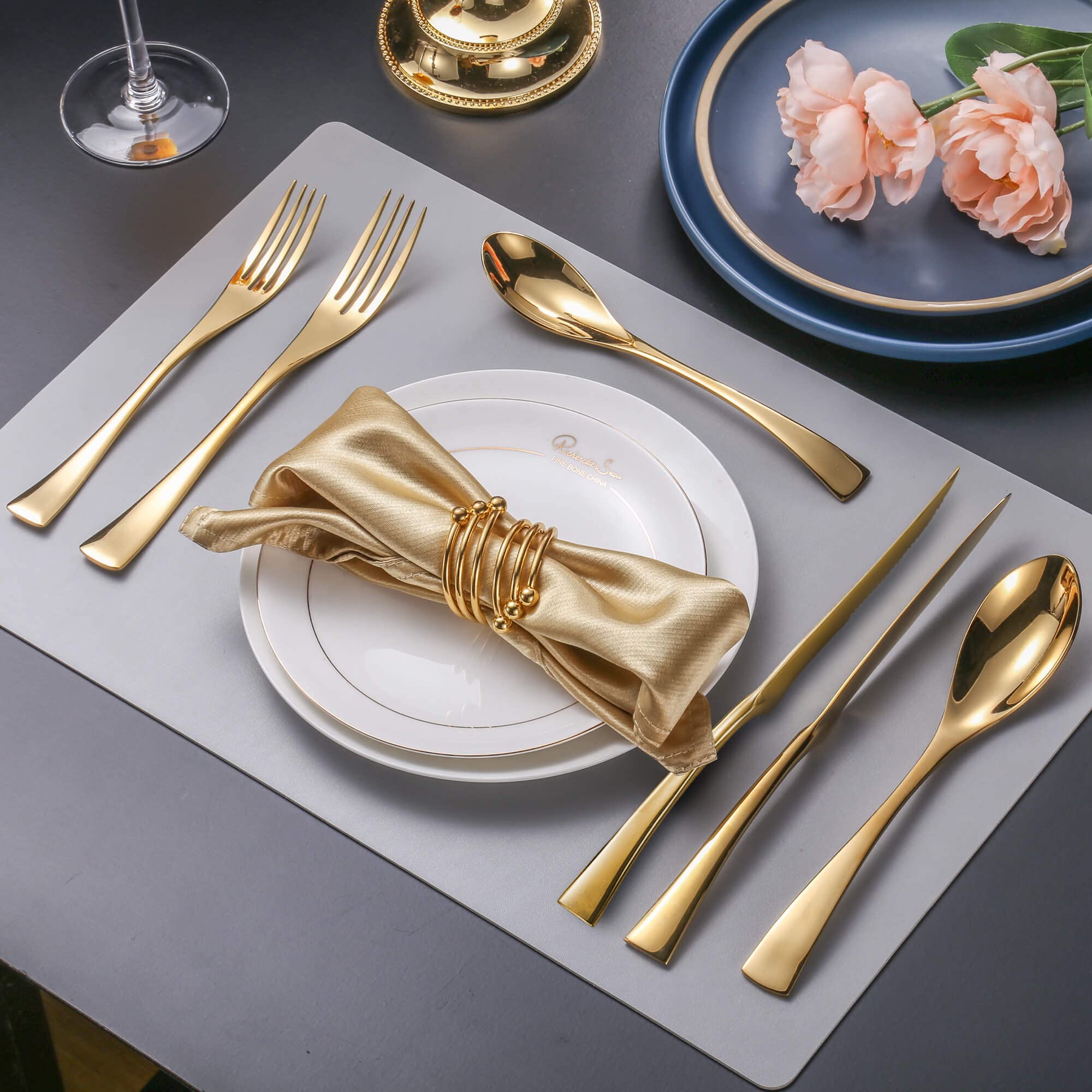 Lemeya 24 Piece Gold Silverware Set with Steak Knives,18/10 Stainless Steel Cutlery Utensils Modern Flatware Set Service for 4,Include Knife/Fork/Spoon, Mirror Polished,Dishwasher Safe