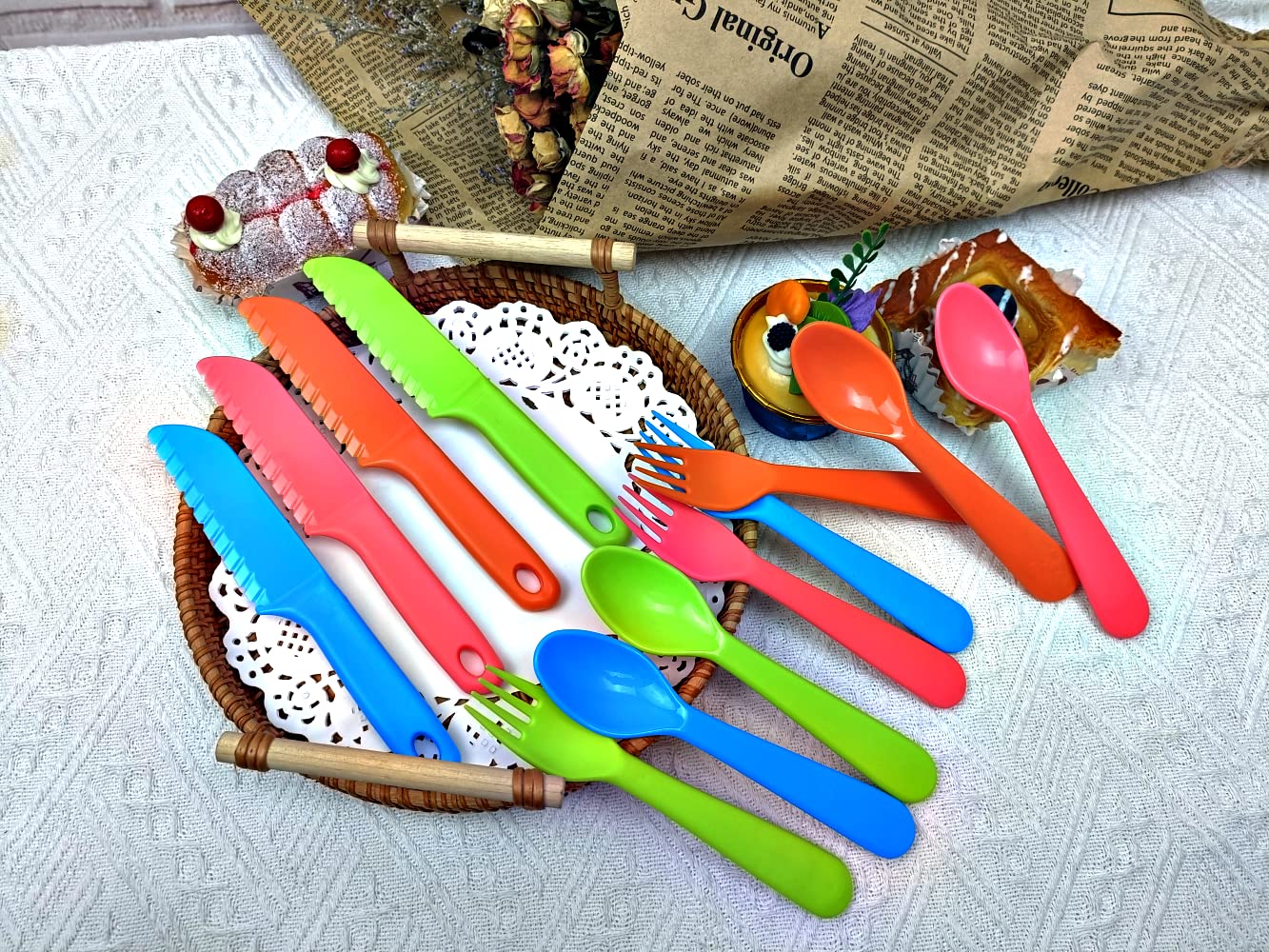 Kids Cutlery Set - Jawbush 9 Pcs Plastic Toddler Utensils with Nylon Knives Forks and Spoons for School Lunch Box, Multi-colored Kids Silverware Set, BPA Free Dishwasher Safe