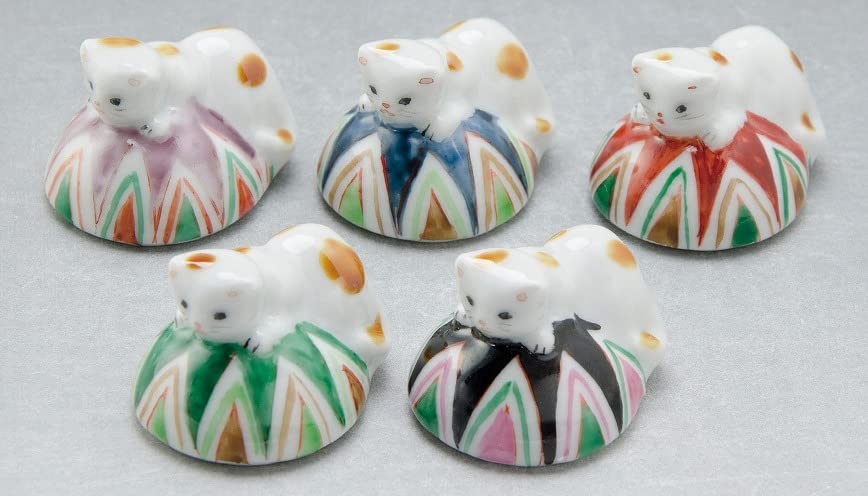 Kyo-yaki. Set of 5 Japanese chopstick spoon rest five cats. Paper box. Porcelain.