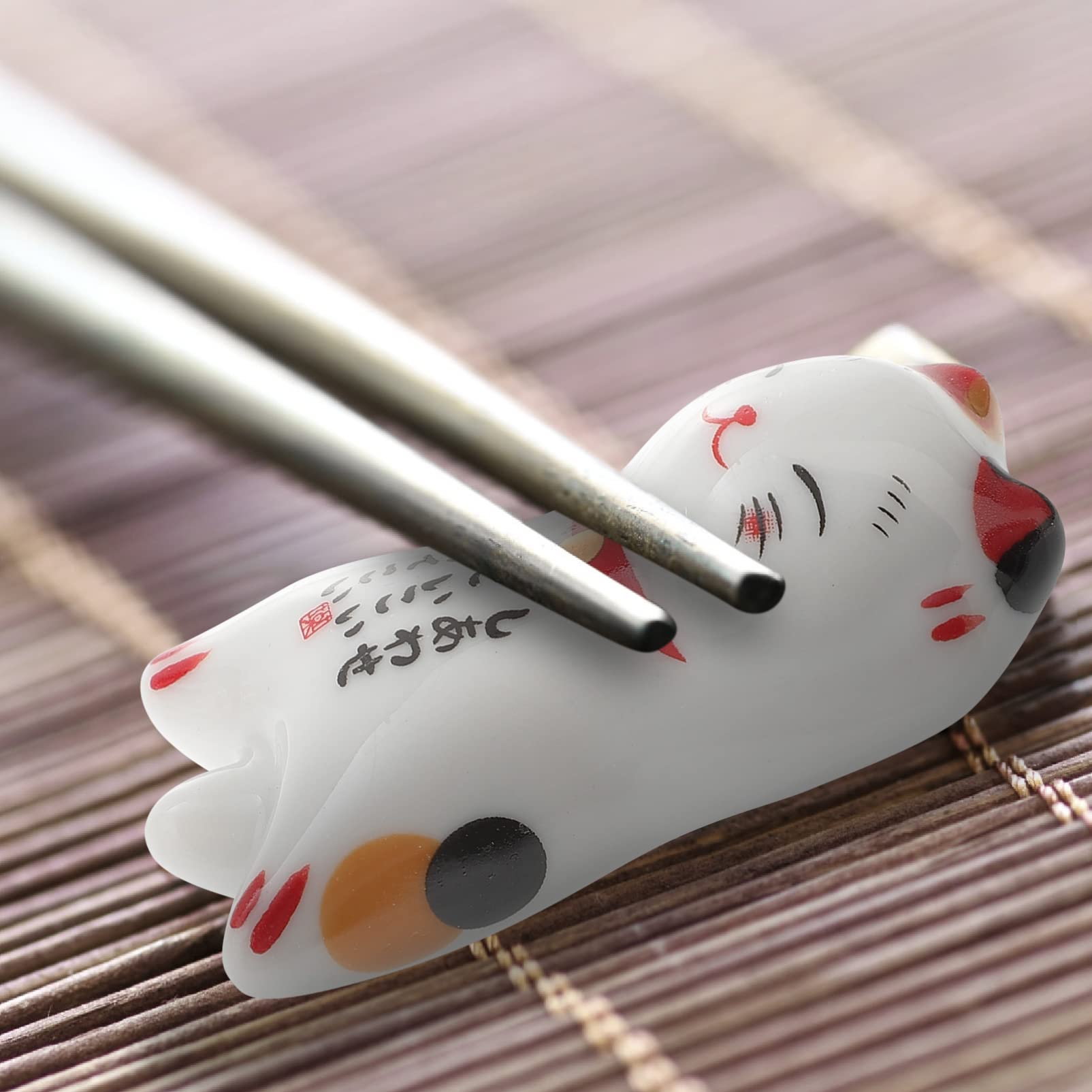 Chopstick Pillow Lucky Cat Ceramic Chopsticks Rest Rack Dinner Spoon Stand Knife Fork Stand Chopsticks Holder for Restaurant Utensils Cutter Rest