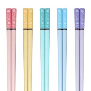 helerkol 5 pairs fiberglass chopsticks cherry blossom pattern decoration multicolor chopsticks japanese korean chopsticks reusable dishwasher safe yellow pink blue green purple chopsticks