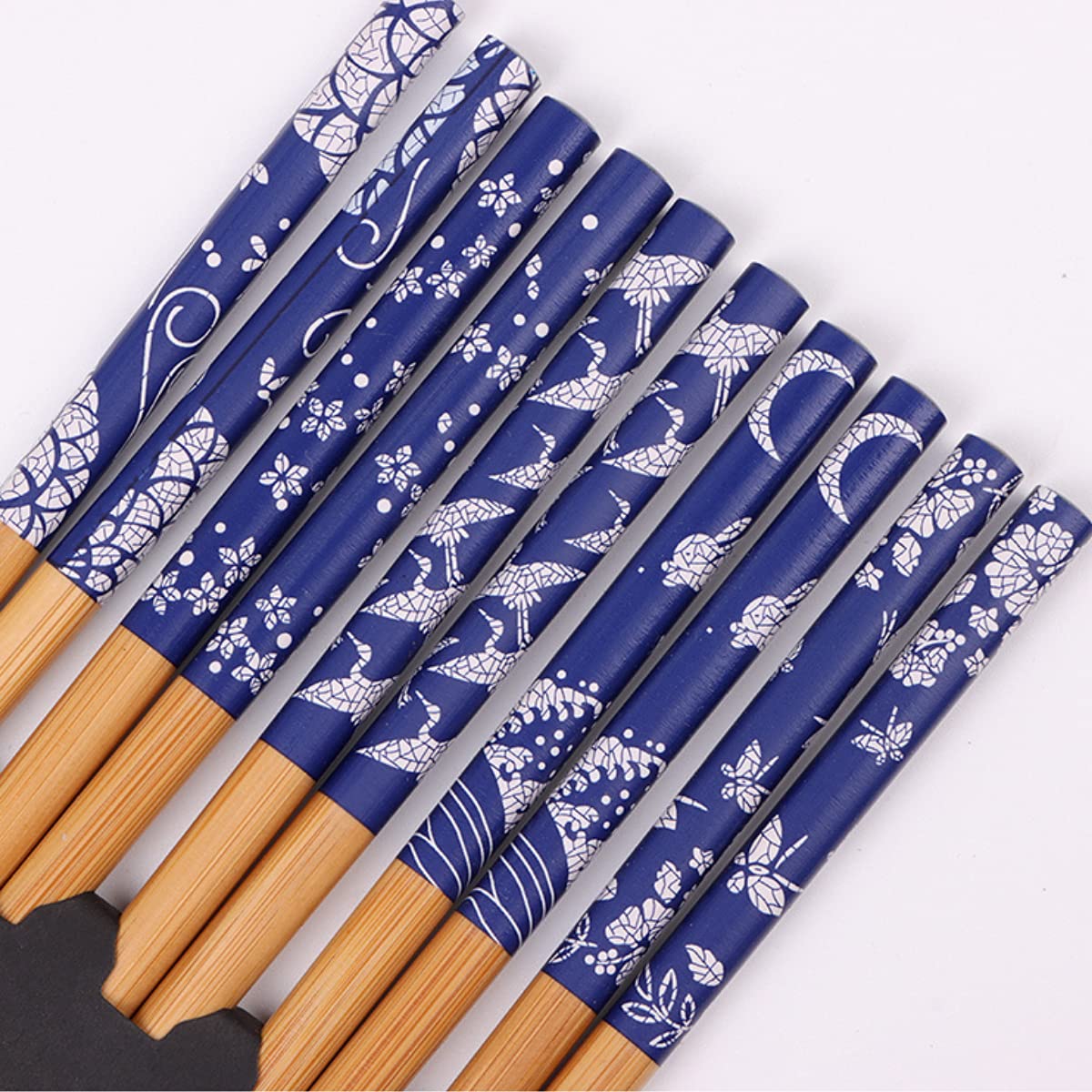 BuBuBum 5 Pair Chopsticks Reusable Pack, Ribbed Chopsticks, Natural Wood Bamboo Chopstick Japan Style, Non slip Chop sticks, Dishwasher Safe,Tableware Sushi Ramen, 8.8 Inch/22.5cm (Natural Bamboo)
