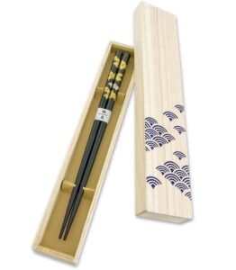 hashimoto-kousaku wajima japanese natural lacquered wooden chopsticks reusable in gift box, seasonal scenery naminohana (black) made in japan, handcrafted