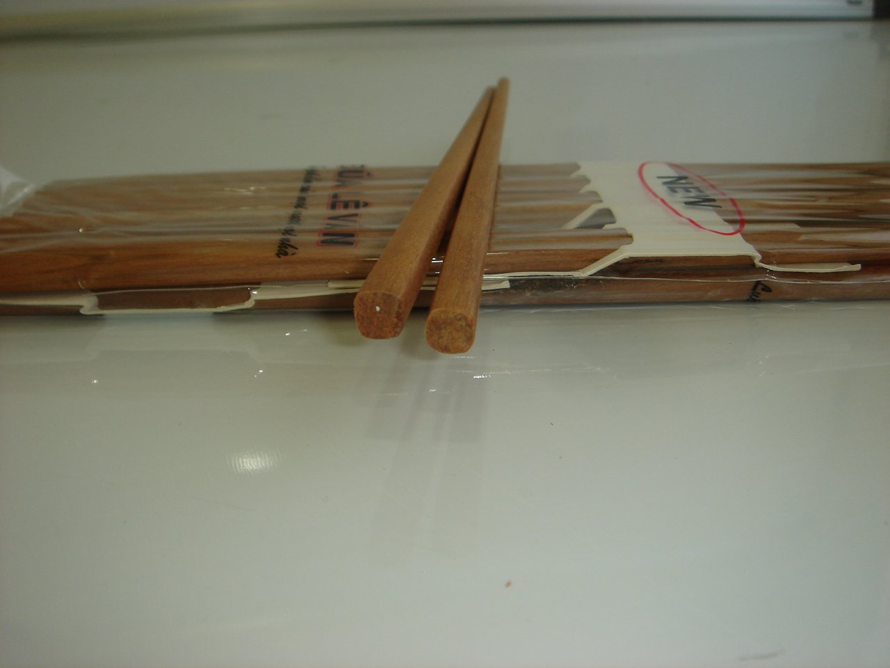 New Le Van Set of 10 Pair Hard Wood Chopsticks