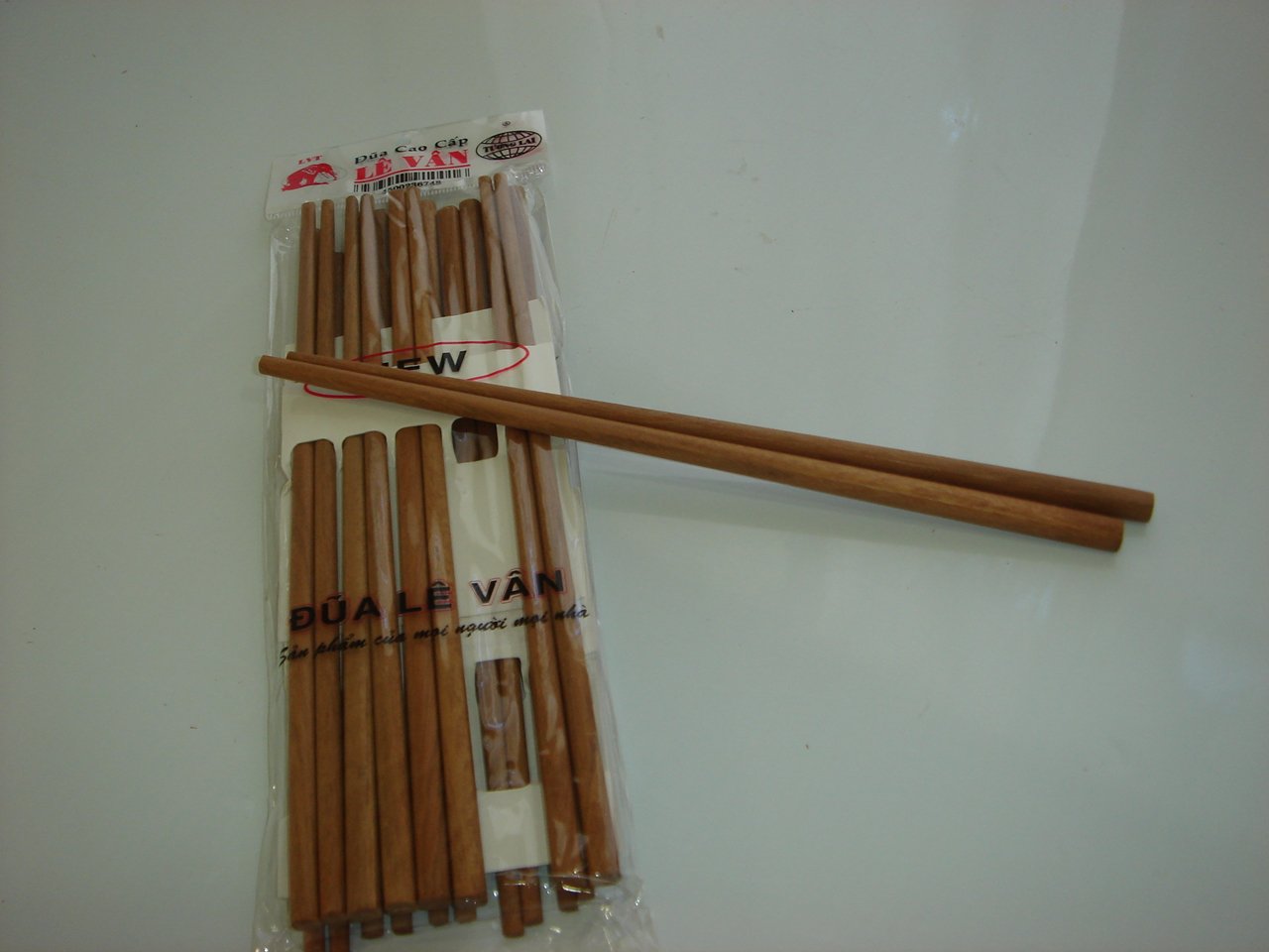 New Le Van Set of 10 Pair Hard Wood Chopsticks