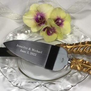 FASHIONCRAFT Personalized, ENGRAVED Gold Lattice Wedding Cake Serving Set - Knife & Server, Silver Engraving