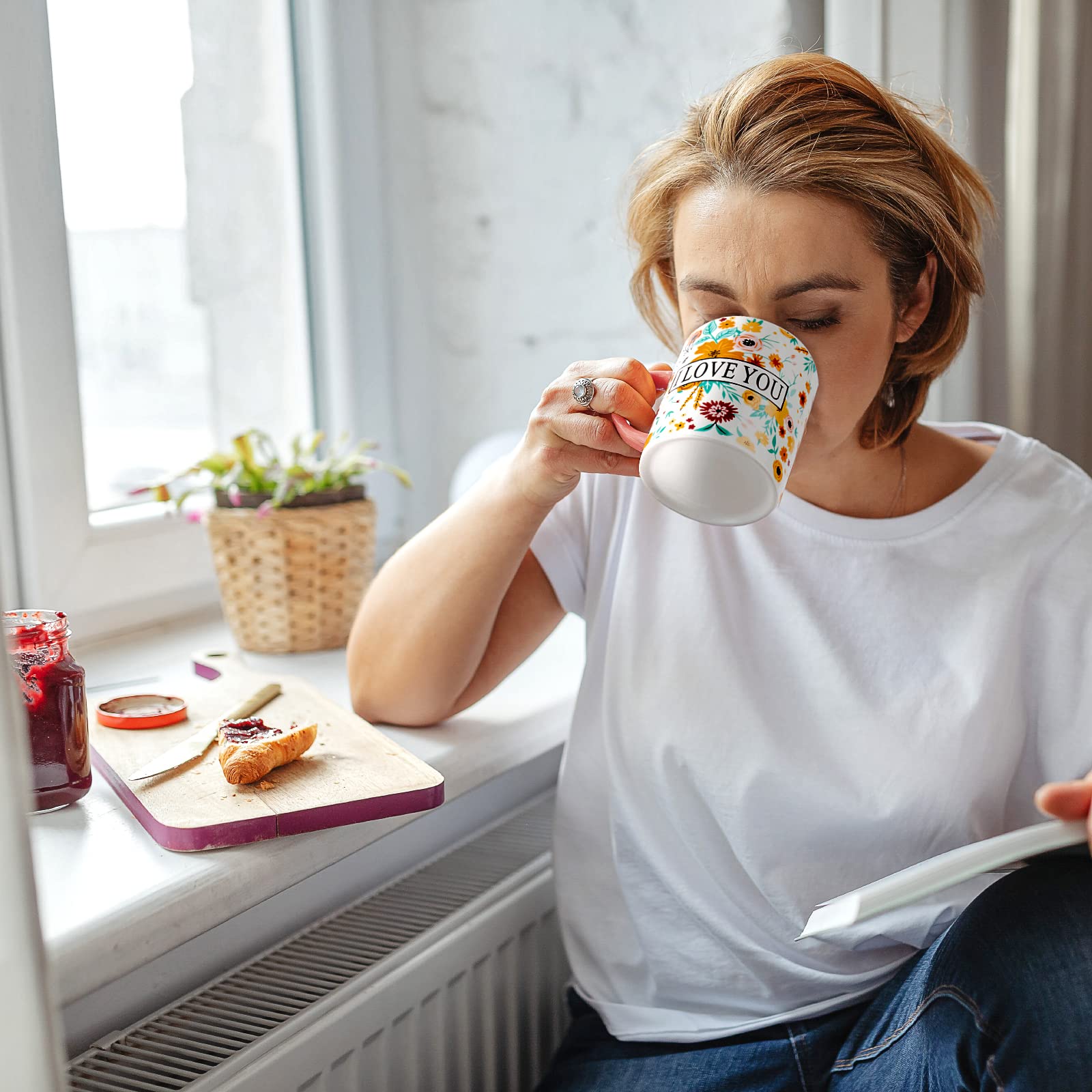 Oyiyou Gifts for Mom - Mothers Day Birthday Christmas Day Valentines Day Thanksgiving Gifts for Mom - Best Mom Gifts - I LOVE YOU MOM Floral Ceramic Coffee Mug 15.56 OZ