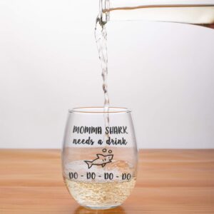 Momma Shark Needs a Drink - Do Do Do Do Funny Novelty Stemless Wine Glass with Sayings for Moms, Birthday & Any Occasion, Mom Gifts