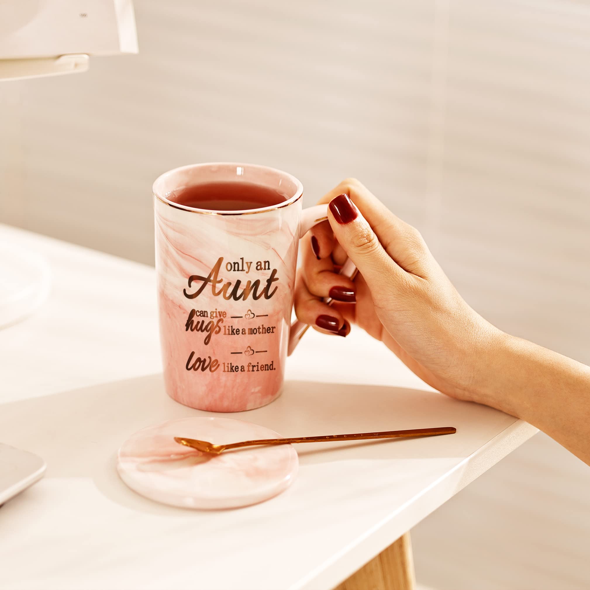 SHENDONG Only An Aunt Can Give Hugs Like a Mother Coffee Mug Aunt Coffee Mug Aunt Gifts Birthday Mothers Day Christmas Gifts for Aunt Auntie from Nephew Niece Meaningful 14 Ounce Gift Box Pink