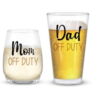 futtumy dad and mom gift set, dad & mom off duty beer glass and stemless wine glass combo for dad mom new parents, funny gift for father’s day mother’s day christmas birthday daily use baby shower