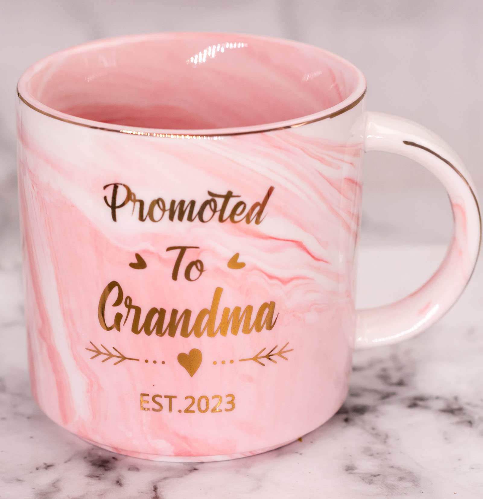 Mugpie Promoted to Grandma 2023 Gifts Coffee Mug - Funny Birthday Gifts for Mom Sister Best Friend - Mother's Day Christmas Gifts from Daughter Son Sibling BFF - Baby Shower First Time Grandma Gift