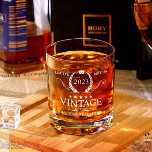 HOHY 2023 Retirement Gifts for Men Women-Funny Retirement Gifts Idea Whiskey Glass Lowball Rocks Barware,2023 Retired Gifts for Men Husband Dad Grandpa Coworkers Boss Friend, Scotch Bourbon Tumbler