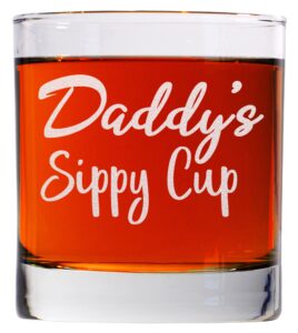 carvelita daddy's sippy cup whiskey glass - first time dad gifts - 11oz engraved old fashioned bourbon rocks glass - gifts for new dad - dad to be gifts - happy birthday daddy - new dad gifts for men