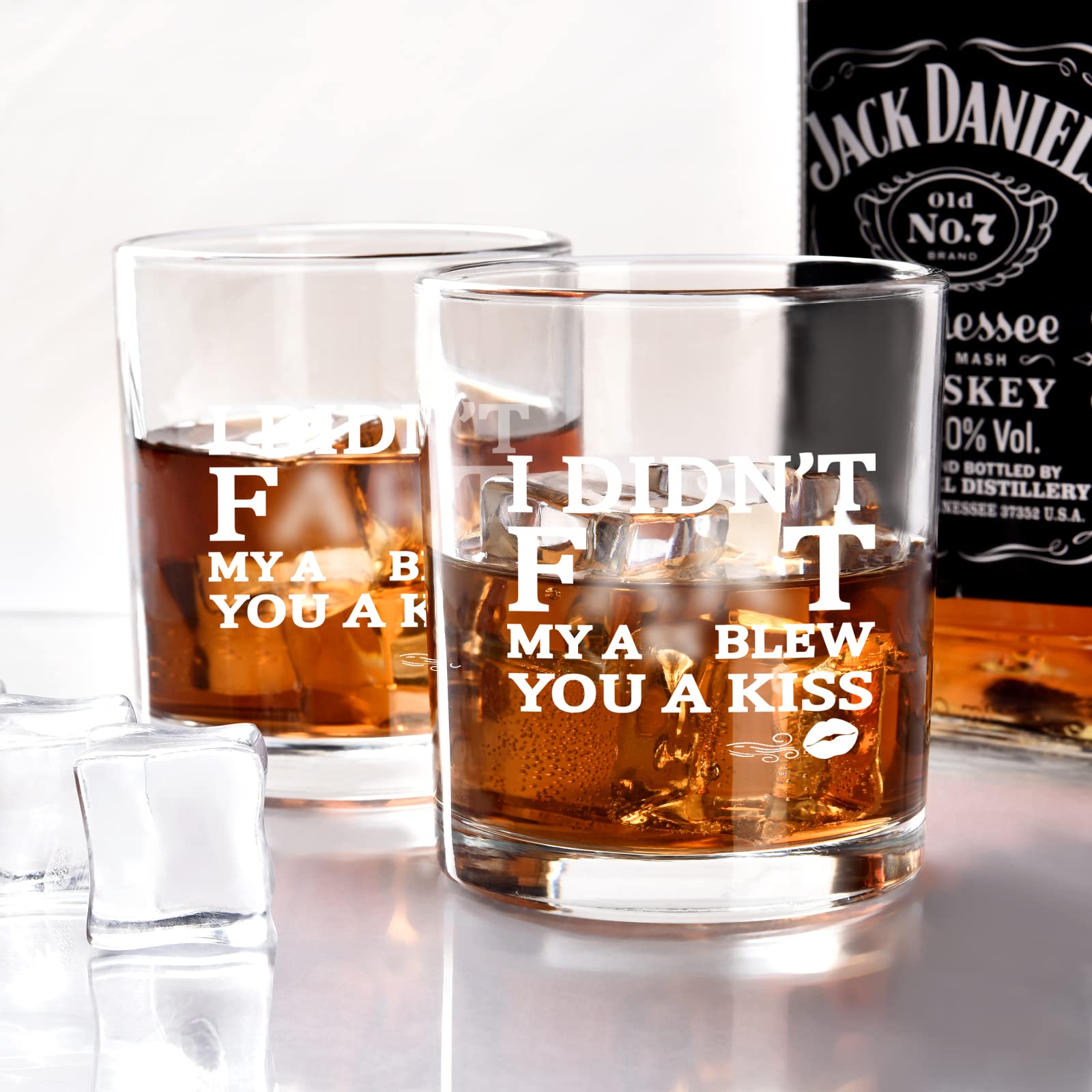 Modwnfy Funny Gag Gift Whiskey Glass, I Didn't Fart, My Ass Blew You A Kiss Old Fashioned Glass for Men Husband Boyfriend Dad, Novelty Rock Glass for Christmas Father's Day Daily Use, 10 Oz