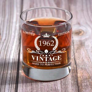 62nd Birthday Gifts for Men, Vintage 1962 Whiskey Glass and Stones Gift Set of 2, Funny 62 Birthday Gift for Dad Husband Brother, 62 Birthday Present Ideas for Him, 62 Year Old Bday Decorations