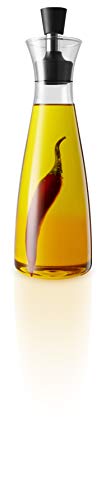 EVA SOLO | Oil/vinegar carafe 0.5l / 17 fl. ounces | Drip-free – no oil or dressing on the table | Oilflask & Dressing Shaker | Danish Design, Functionality & Quality