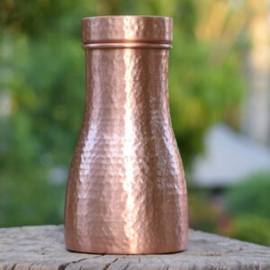 De Kulture Hammered Pure Copper Carafe Pitcher With Cap, Ideal Drinkware With Ayurveda and Yoga Benefits, 4 x 8 Inches (DH), 1 litre