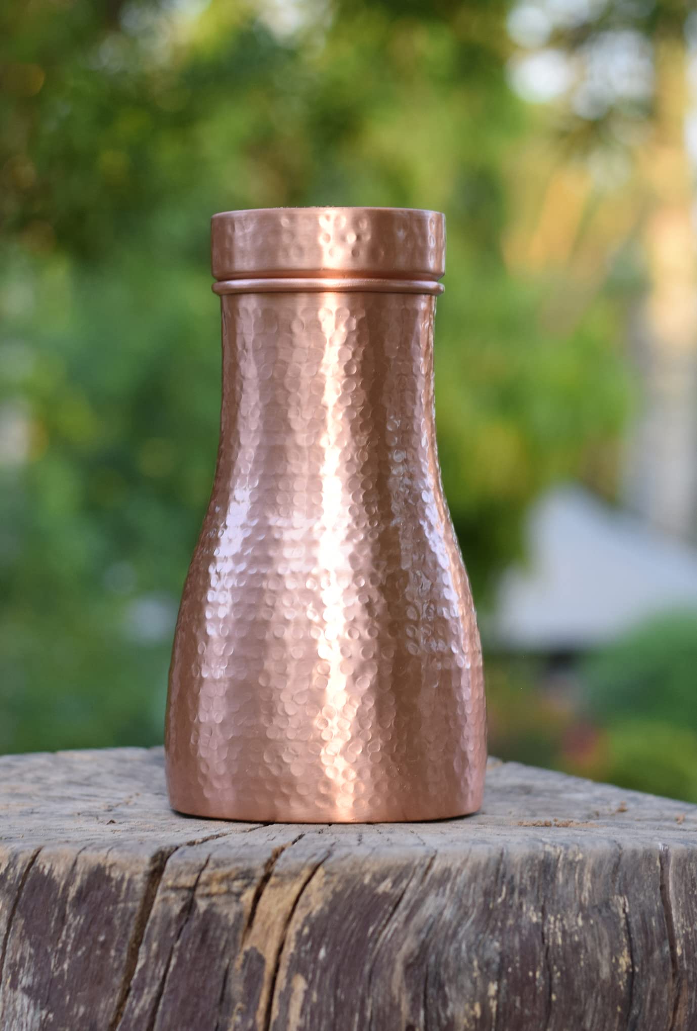 De Kulture Hammered Pure Copper Carafe Pitcher With Cap, Ideal Drinkware With Ayurveda and Yoga Benefits, 4 x 8 Inches (DH), 1 litre