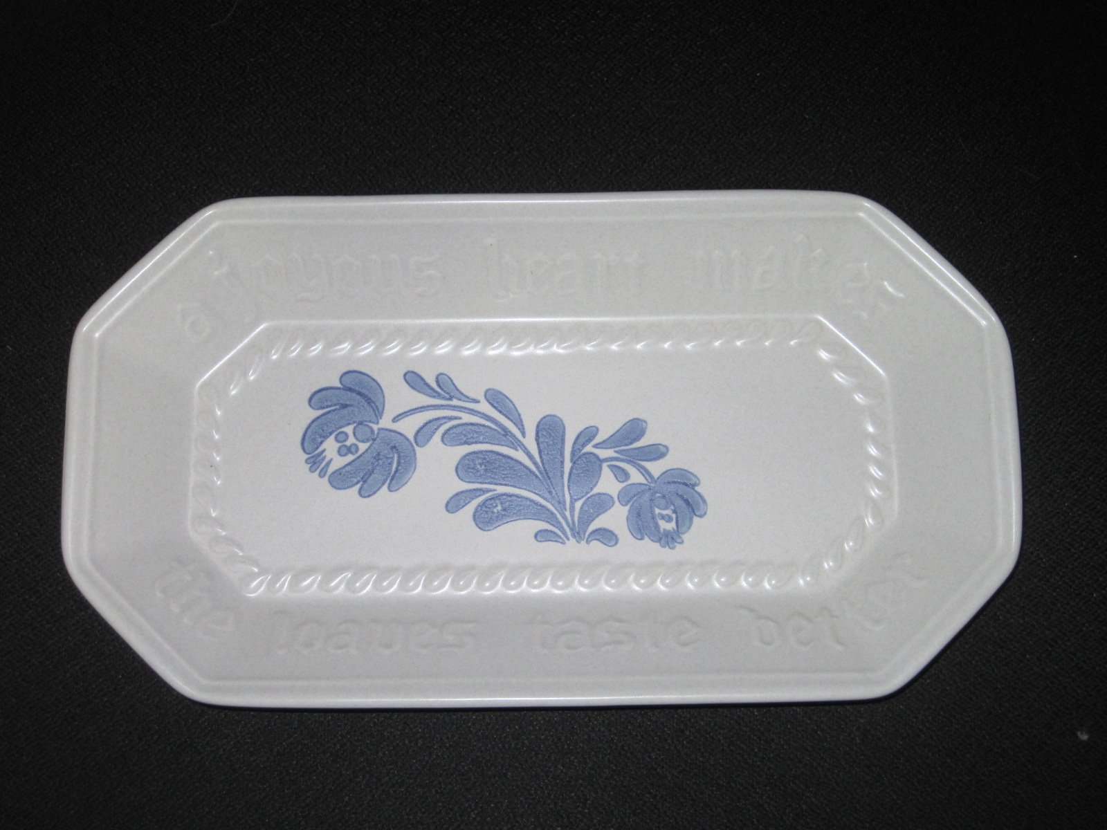 Pfaltzgraff Yorktowne Bread Tray/Platter/Serving Plate