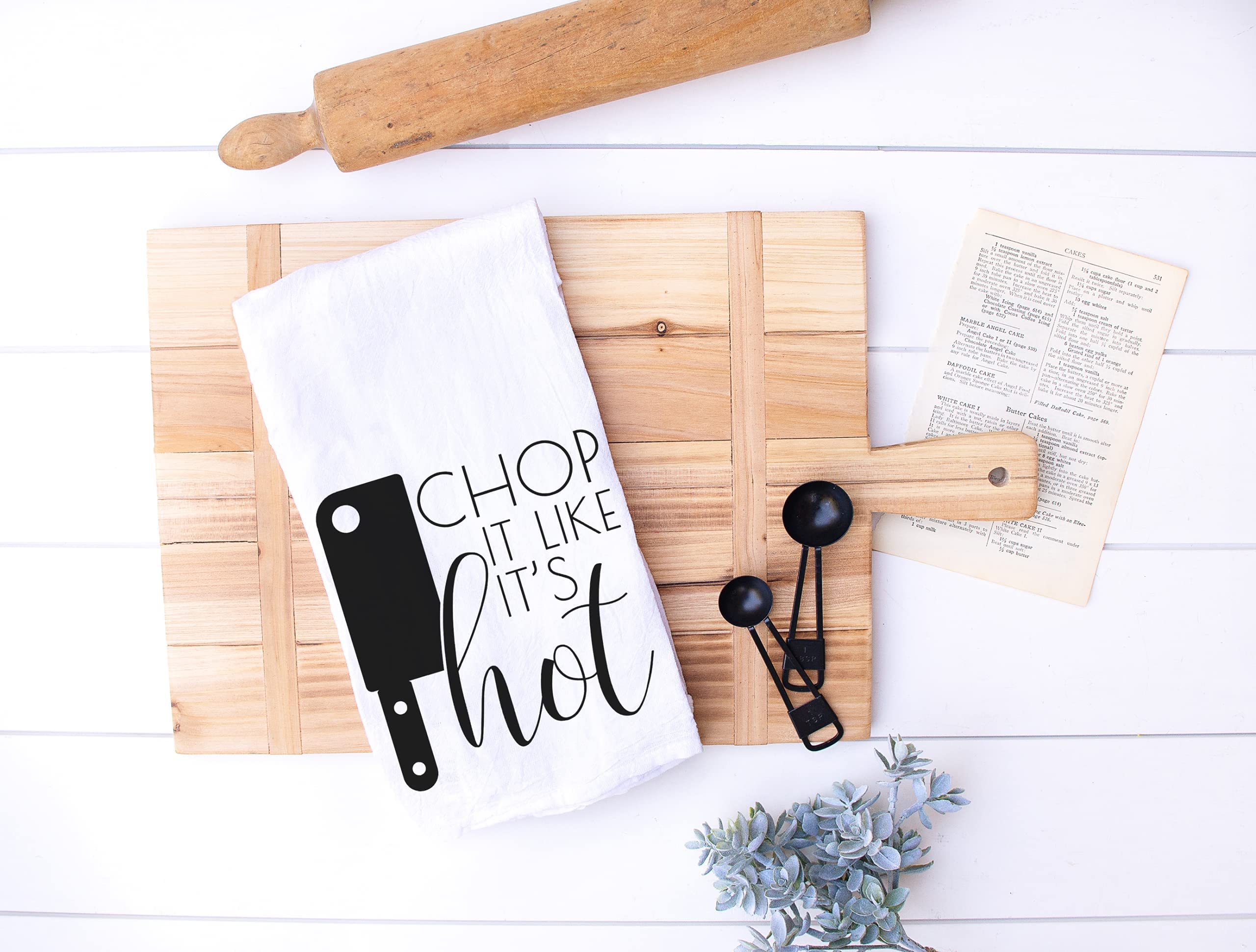 Handmade Funny Kitchen Towel - Chop It Like It's Hot Funny Hand Towel for Chef - 28x28 Inch Perfect for Chef Housewarming Christmas Mother’s Day Birthday Gift (Chop it like it's Hot)