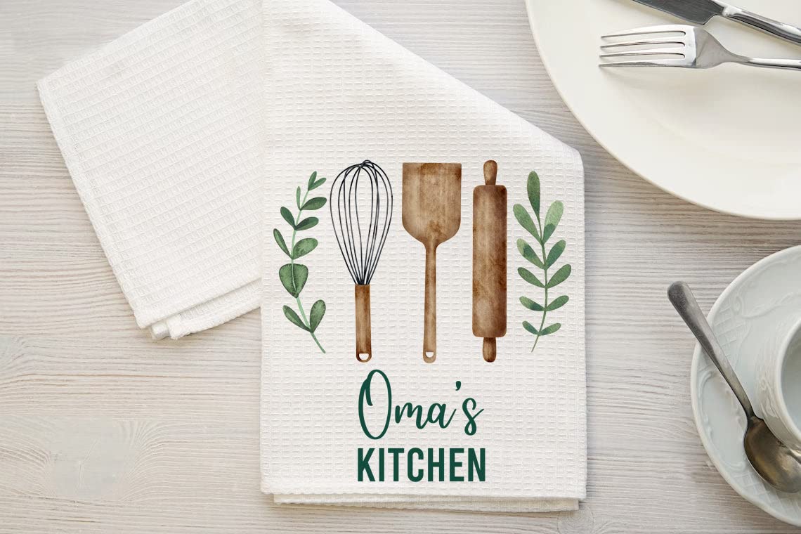 DiandDesignGift Oma's Kitchen Towel - Tea Towel Kitchen Decor - Oma's Kitchen Soft and Absorbent Kitchen Tea Towel - Decorations House Towel - Kitchen Dish Towel Oma's Birthday Gift