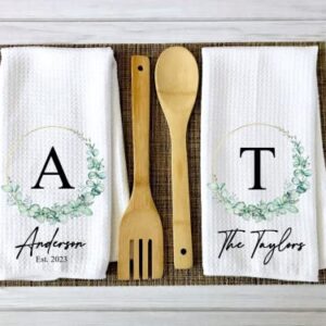 Personalized Kitchen Towel | Custom Tea Towel | Family Name Dish Towel | Kitchen Decor | Hand Towel | Housewarming Gift | Monogram Dishcloth (Wreath 4)