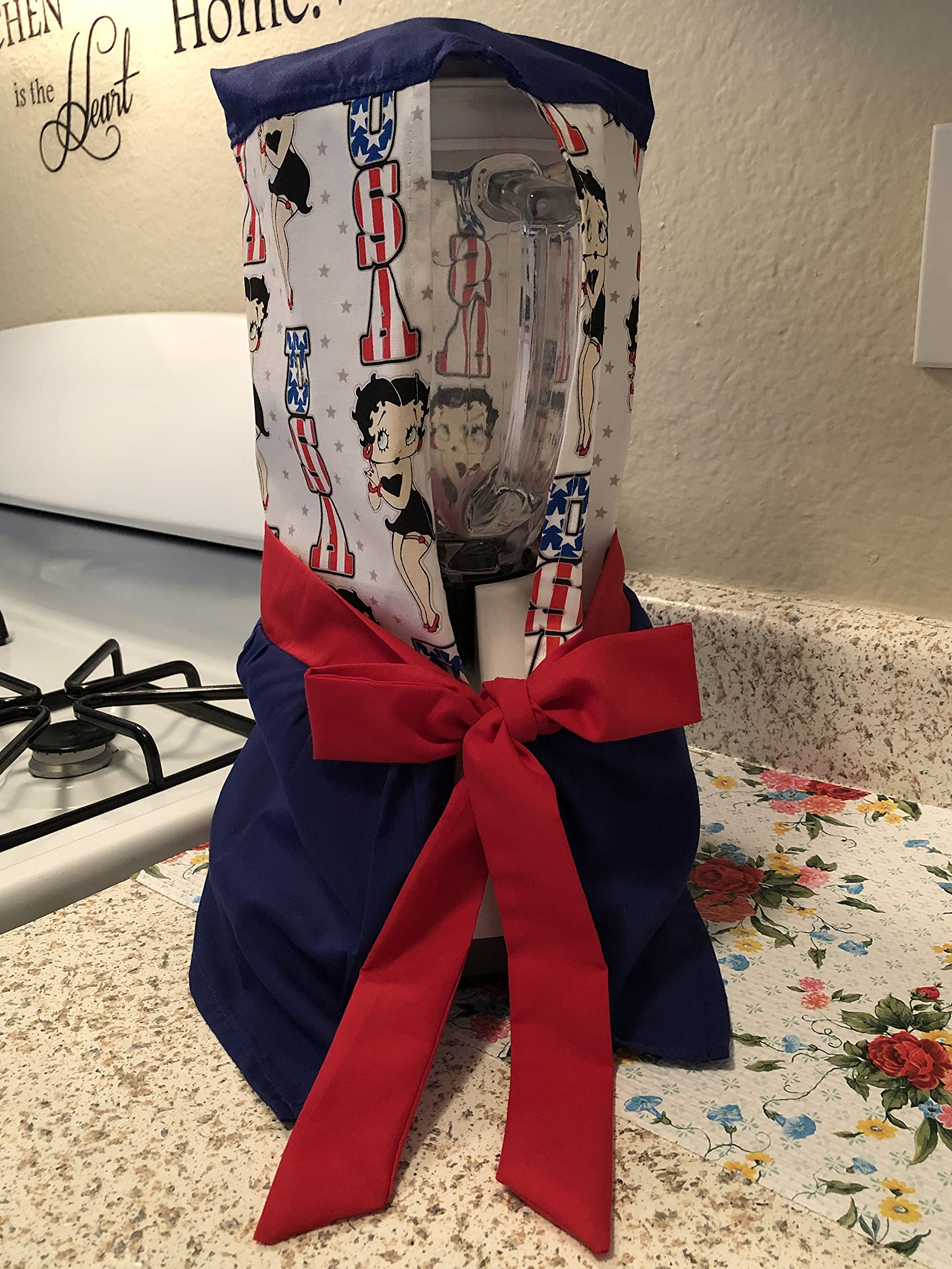 Blender Cover for OSTER. Kitchen design: Betty Boop- Dress for blender-Ribbons to make your own adjustable bow.