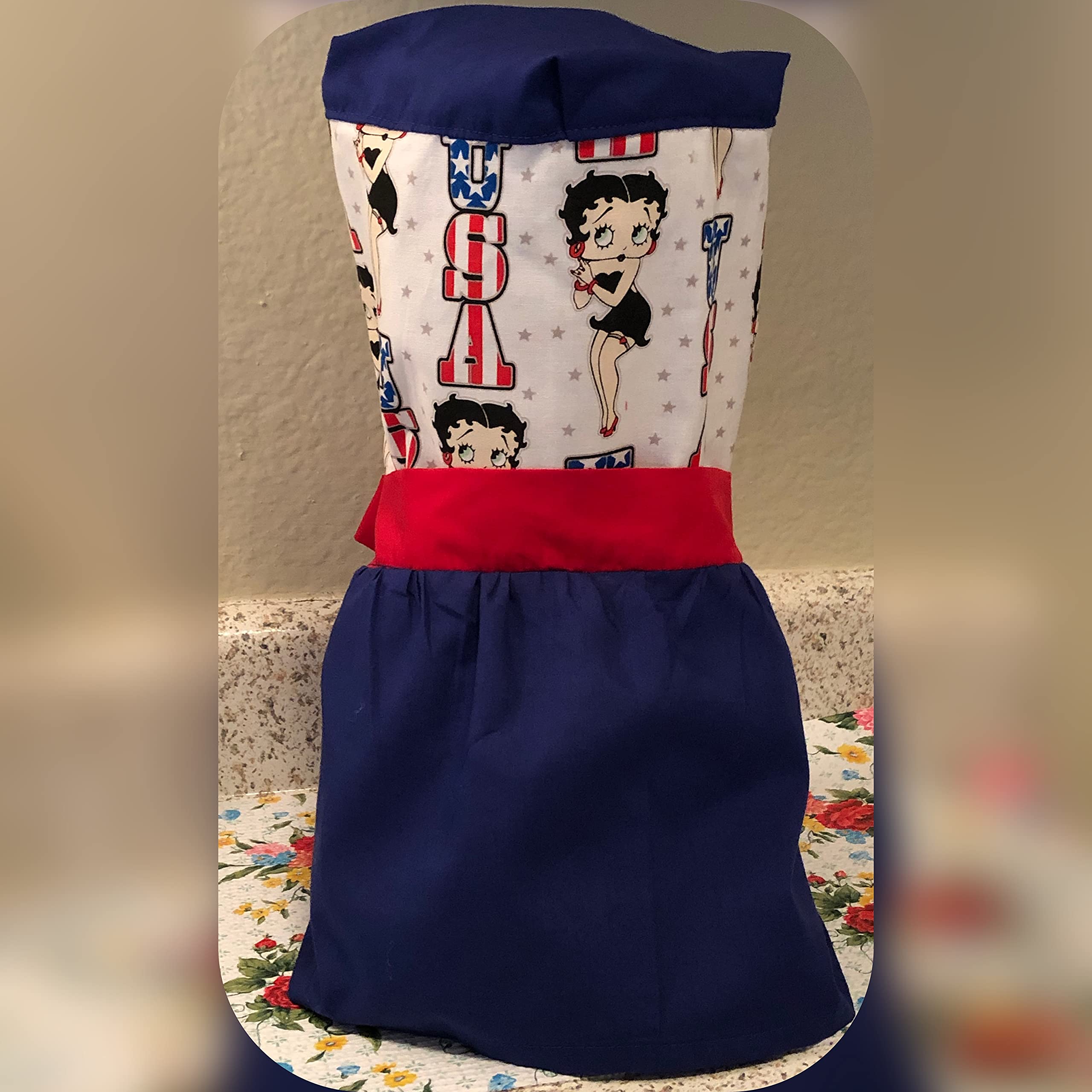 Blender Cover for OSTER. Kitchen design: Betty Boop- Dress for blender-Ribbons to make your own adjustable bow.