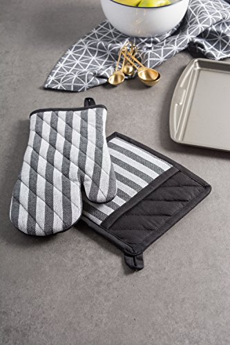 DII Cotton Heat Resistant Kitchen Pot Holders Set, (Set of 2-8x8.5), Farmhouse Chic Geometric Design, Heat Resistant and Machine Washable for Every Home Kitchen - Stripe