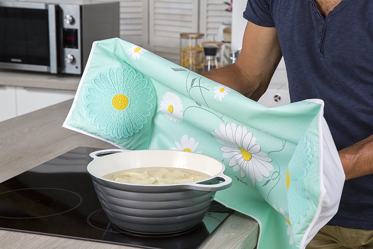 Charles Viancin Silicone Daisy Chef's Towel