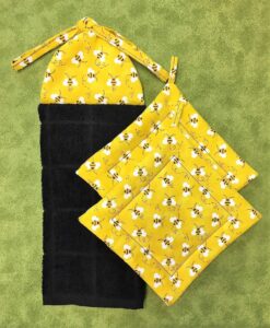 honey bumble bees black and white on yellow ties on stays put kitchen hanging loop hand dish kitchen towel and set of 2 square hot pads pot pan plate holders trivets hostess housewarming gift