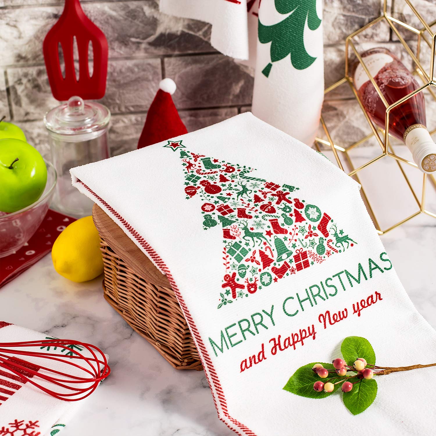 Whaline Christmas Dish Towel Set, White Winter Holiday Kitchen Dishtowels 18" x 28" Oversized Tea Dish Towels for Holiday, Home Decor, Gift-Christmas, 4 Pack