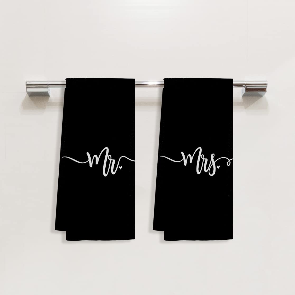 Voatok Mr. & Mrs.Minimalist Black Bath Towel, Couples Gifts Set of 2 Decorative Towels,Gifts for Husband Wife Newlyweds