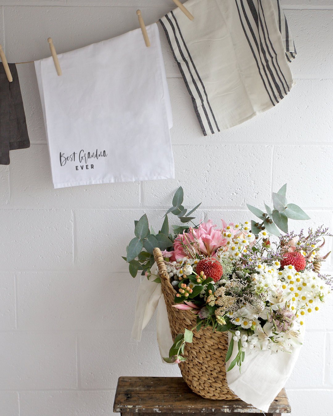 The Cotton & Canvas Co. Best Grandma Ever Soft and Absorbent Kitchen Tea Towel, Flour Sack Towel and Dish Cloth, for Her