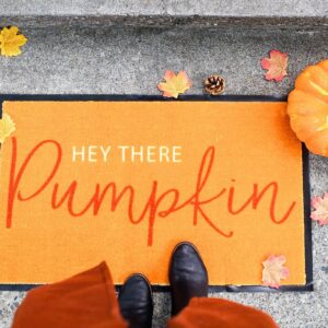 Pearhead Hey There Pumpkin Welcome Mat, Nonslip Rubber Backing Doormat, Outdoor and Indoor Entry Door Mat, Fall Home Dećor Accessory, Orange