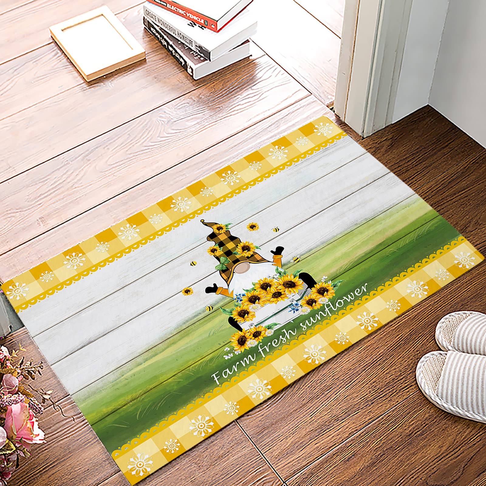 Door Mat for Bedroom Decor, Country Style Gnome with Sunflowers on Yellow Grid Wood Floor Mats, Absorbent Rugs for Living Room, Non-Slip Bathroom Rugs Home Decor Kitchen Mat Area Rug 18x30 Inch