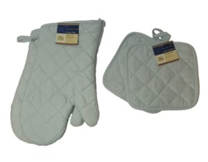 home collection quilted oven mitts and potholder set sage green 4 piece, oven mitts: 7 in x 13 in, potholders: 7 in x 7 in